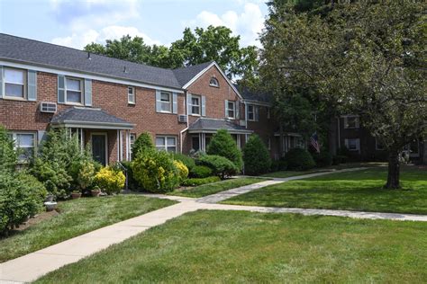 Compare prices, choose amenities, view photos and find your ideal rental with ApartmentFinder. . Fair lawn park estates